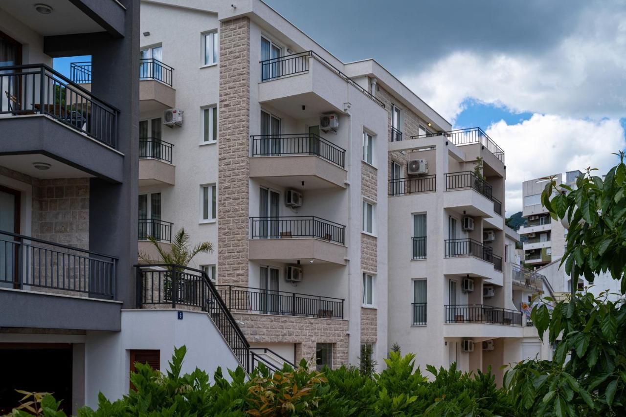 Sun And Sea Apartments Будва Экстерьер фото